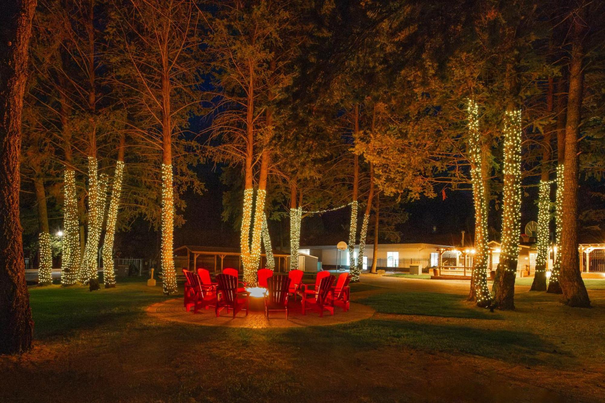 Ridgeview Resort Radium Hot Springs Exterior foto